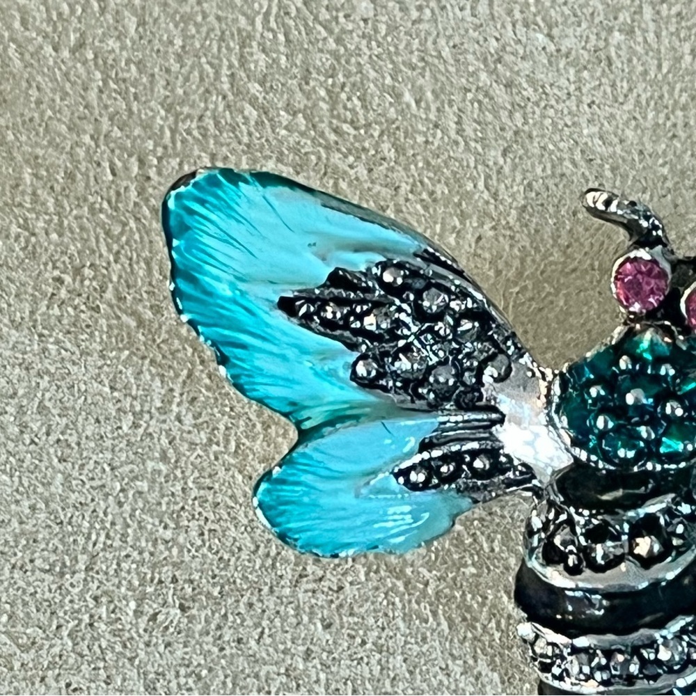 Vintage Blue and Silver Bee Brooch - Picture 3 of 9